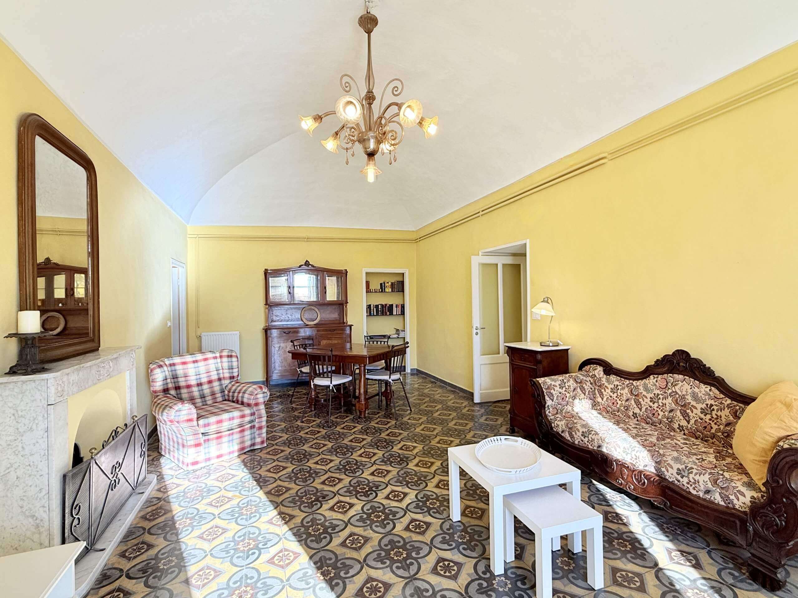 DA_1054_DA_TERRA-ITALIA-IMMOBILIEN_REAL-ESTATE_DOLCEACQUA_VILLAGE-FLAT_FOR-SALE_02-scaled