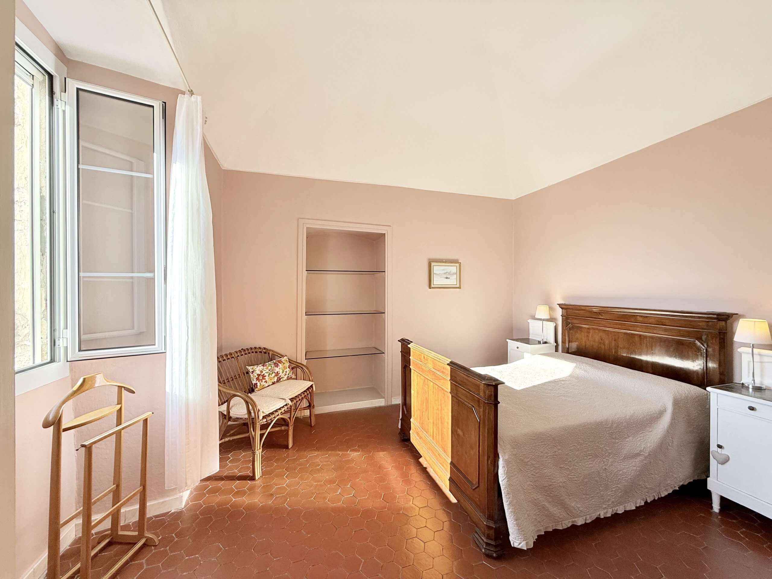 DA_1054_DA_TERRA-ITALIA-IMMOBILIEN_REAL-ESTATE_DOLCEACQUA_VILLAGE-FLAT_FOR-SALE_04-scaled