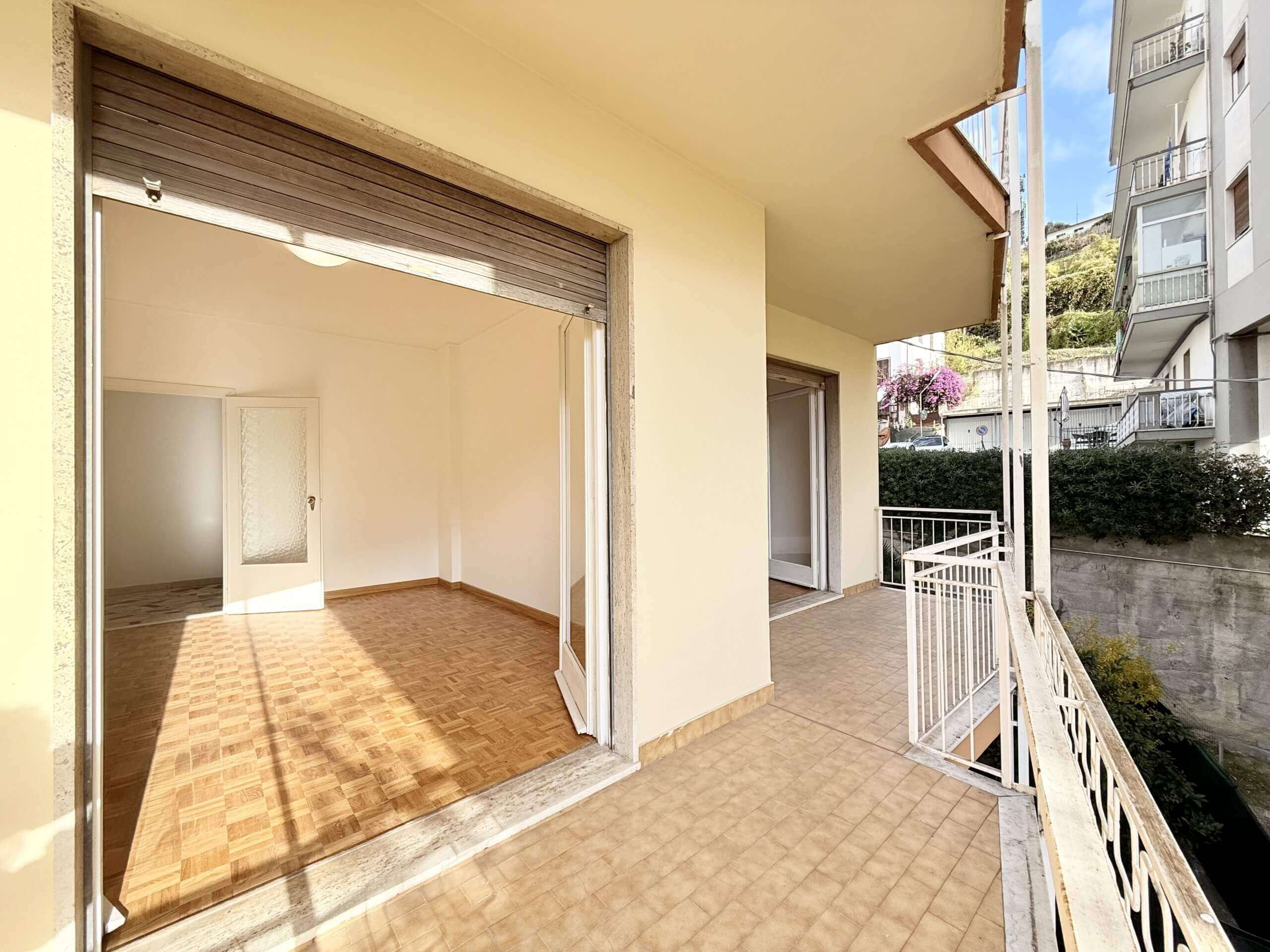 SR_1055_TERRA_ITALIA_IMMOBILIEN_REAL-ESTATE_SANREMO_APARTMENT_FOR-SALE_01-scaled