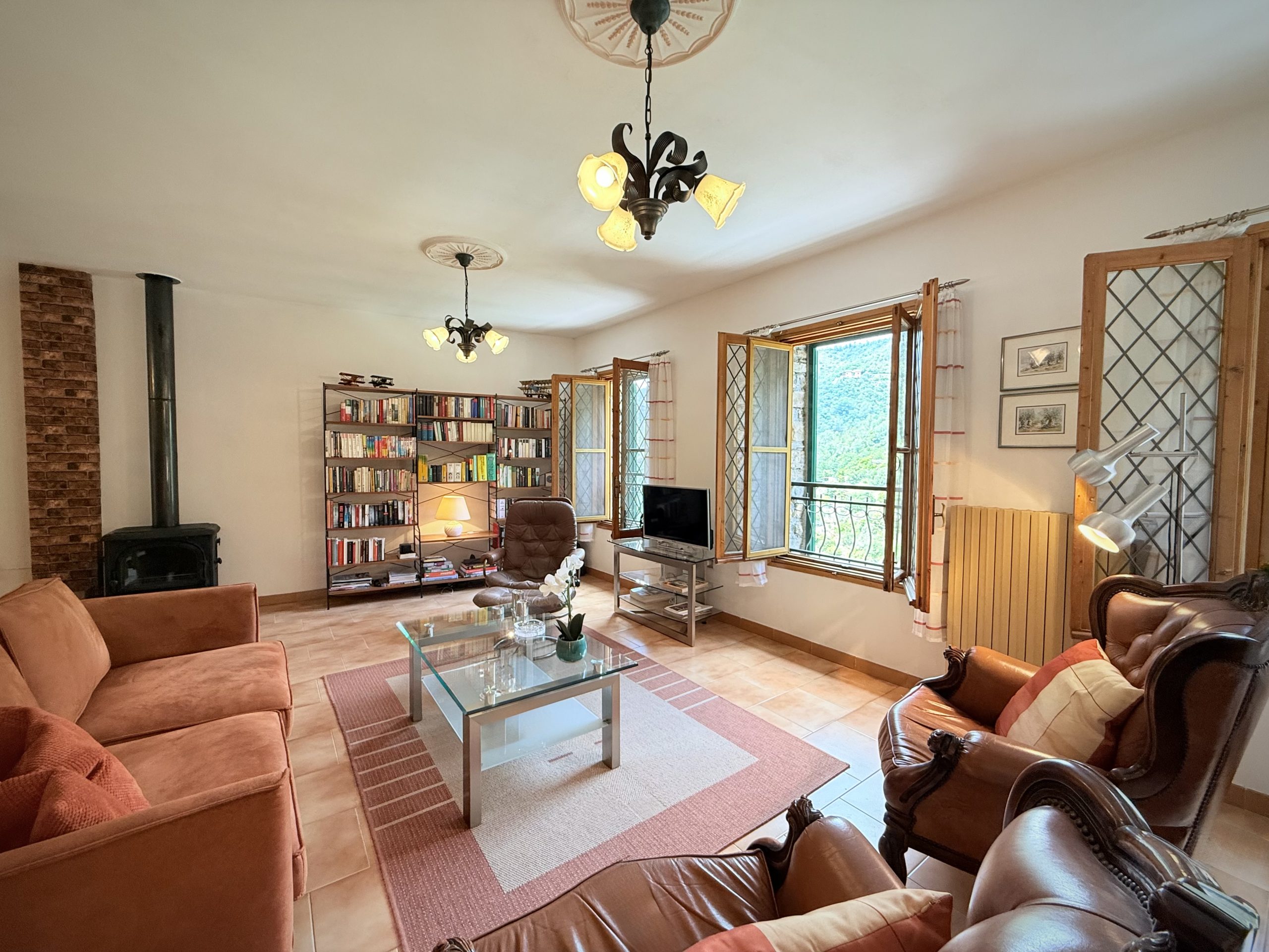 AP_1017_TERRA-ITALIA-IMMOBILIEN_LIGURIEN_APRICALE_VILLAGE-FLAT_FOR_SALE_03-scaled