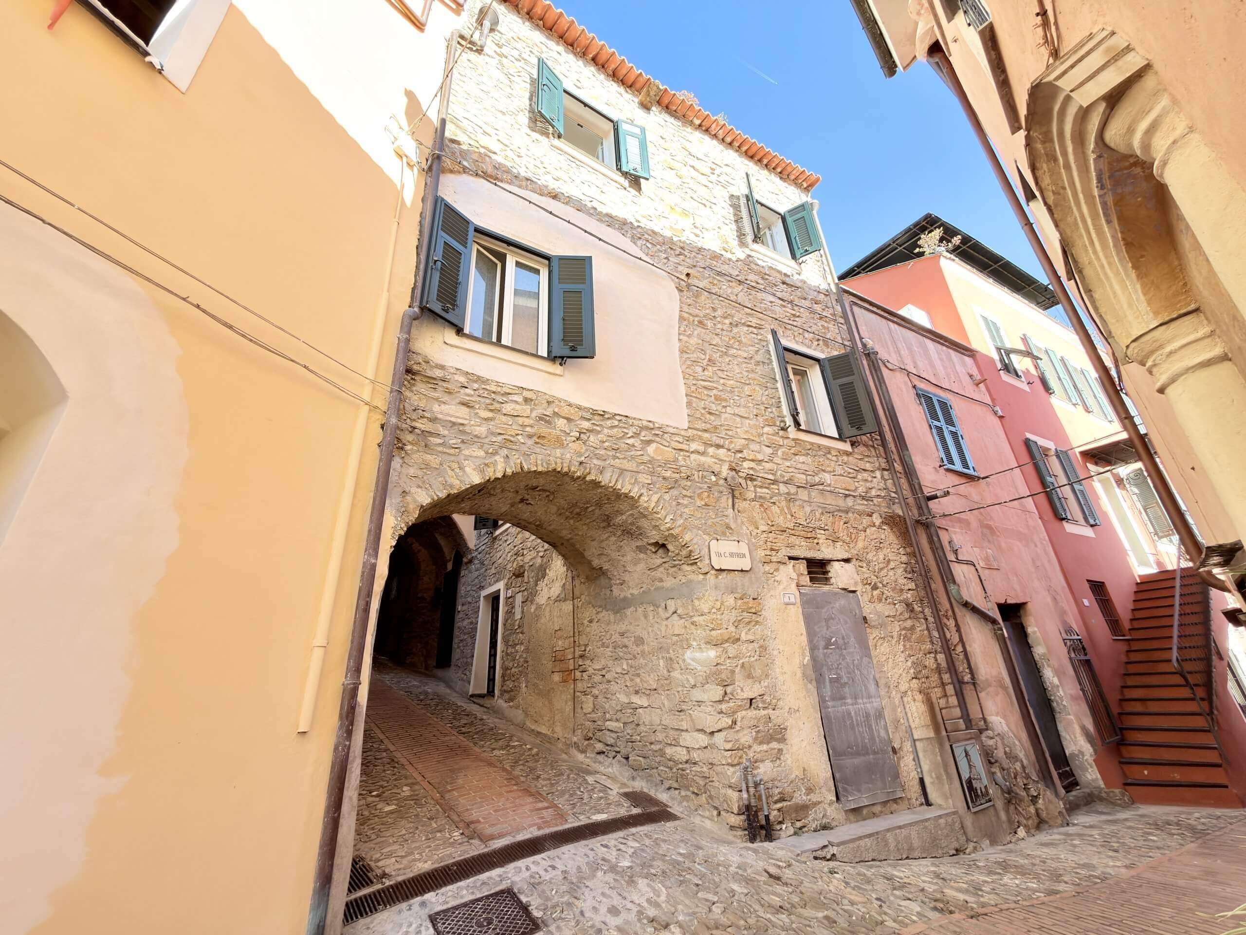 AT_1051_TERRA_ITALIA_IMMOBILIEN_REAL-ESTATE_FOR-SALE_VILLAGE-HOUSE_VALLE-ARGENTINA_POMPEIANA_15-scaled