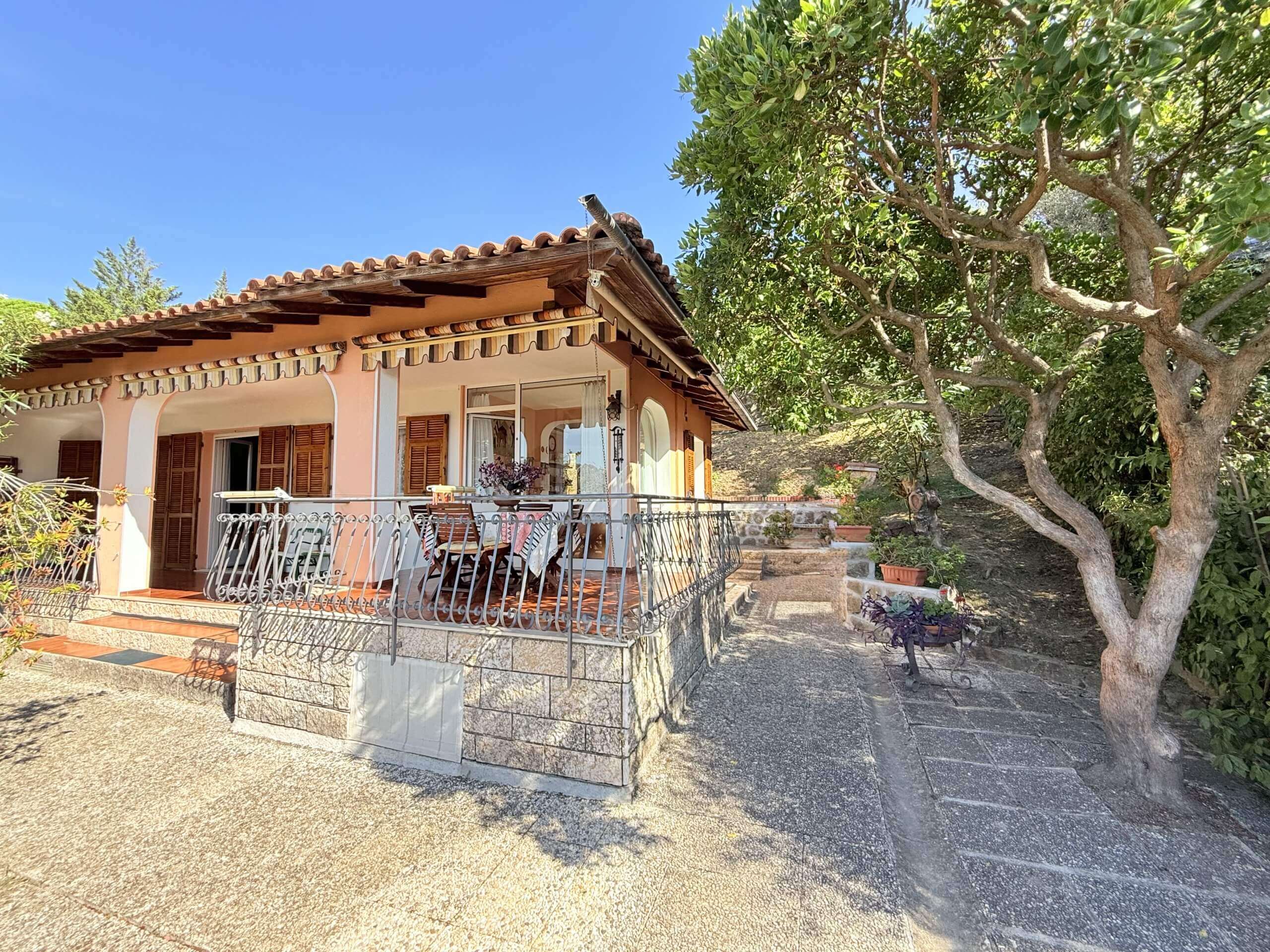 BO_1045_TERRA-ITALIA-IMMOBILIEN_REAL-ESTATE_SEBORGA_VILLA_FOR-SALE_03-scaled