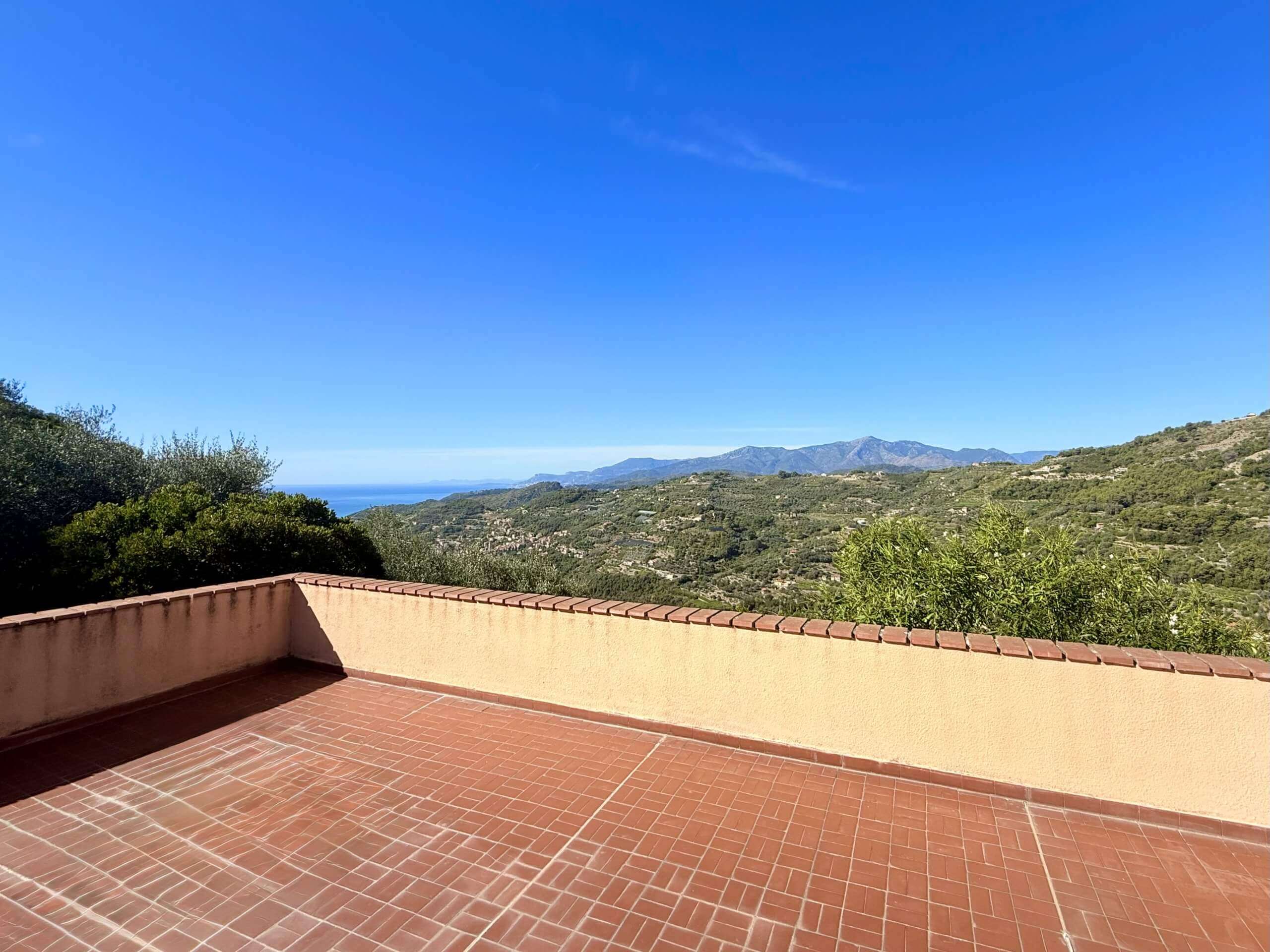 BO_1045_TERRA-ITALIA-IMMOBILIEN_REAL-ESTATE_SEBORGA_VILLA_FOR-SALE_23-1-scaled