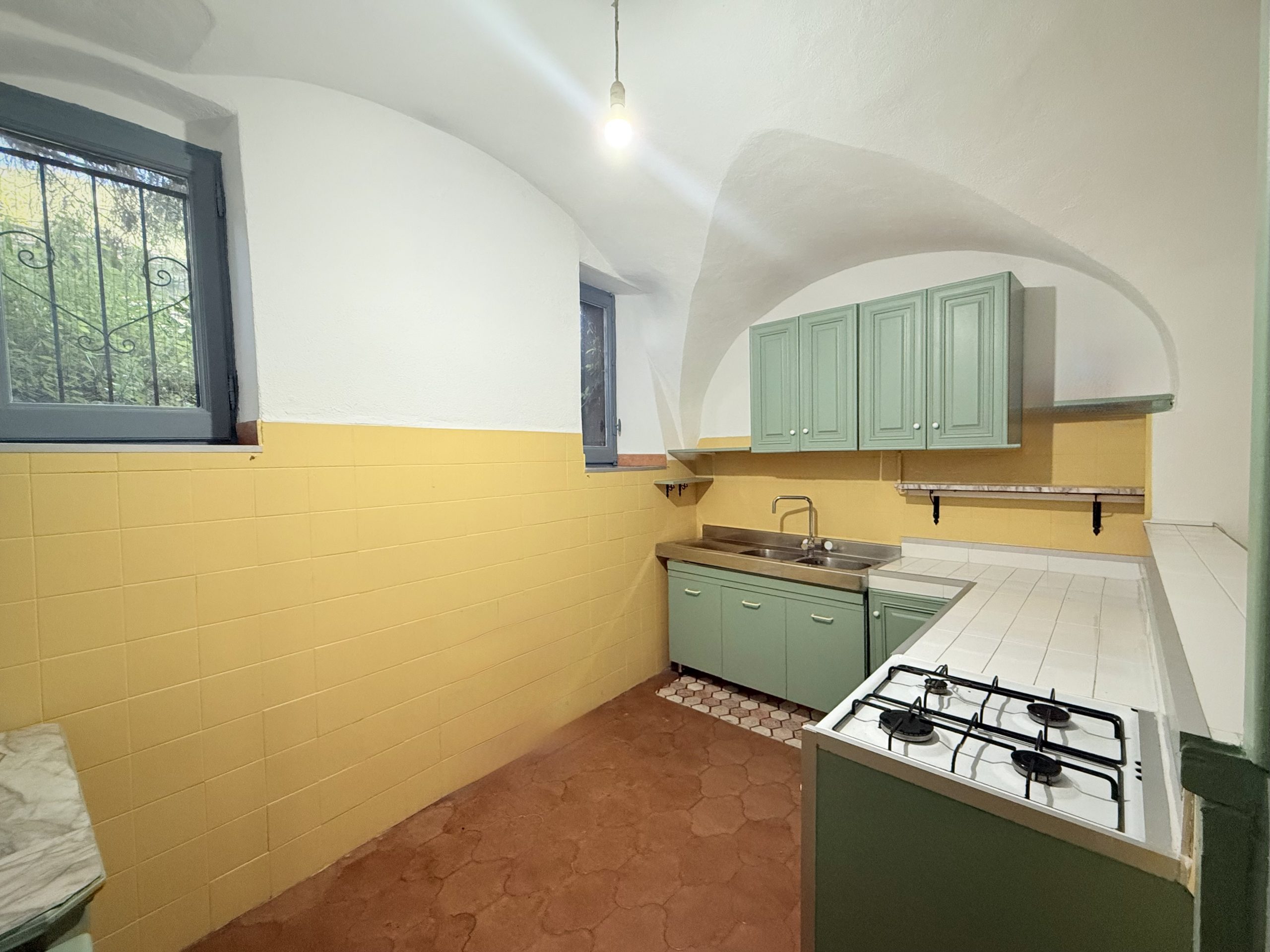 DA1020_02_TERRA-ITALIA-IMMOBILIEN_REAL-ESTATE_DOLCEACQUA_VILLAGE-FLAT_FOR-SALE-scaled