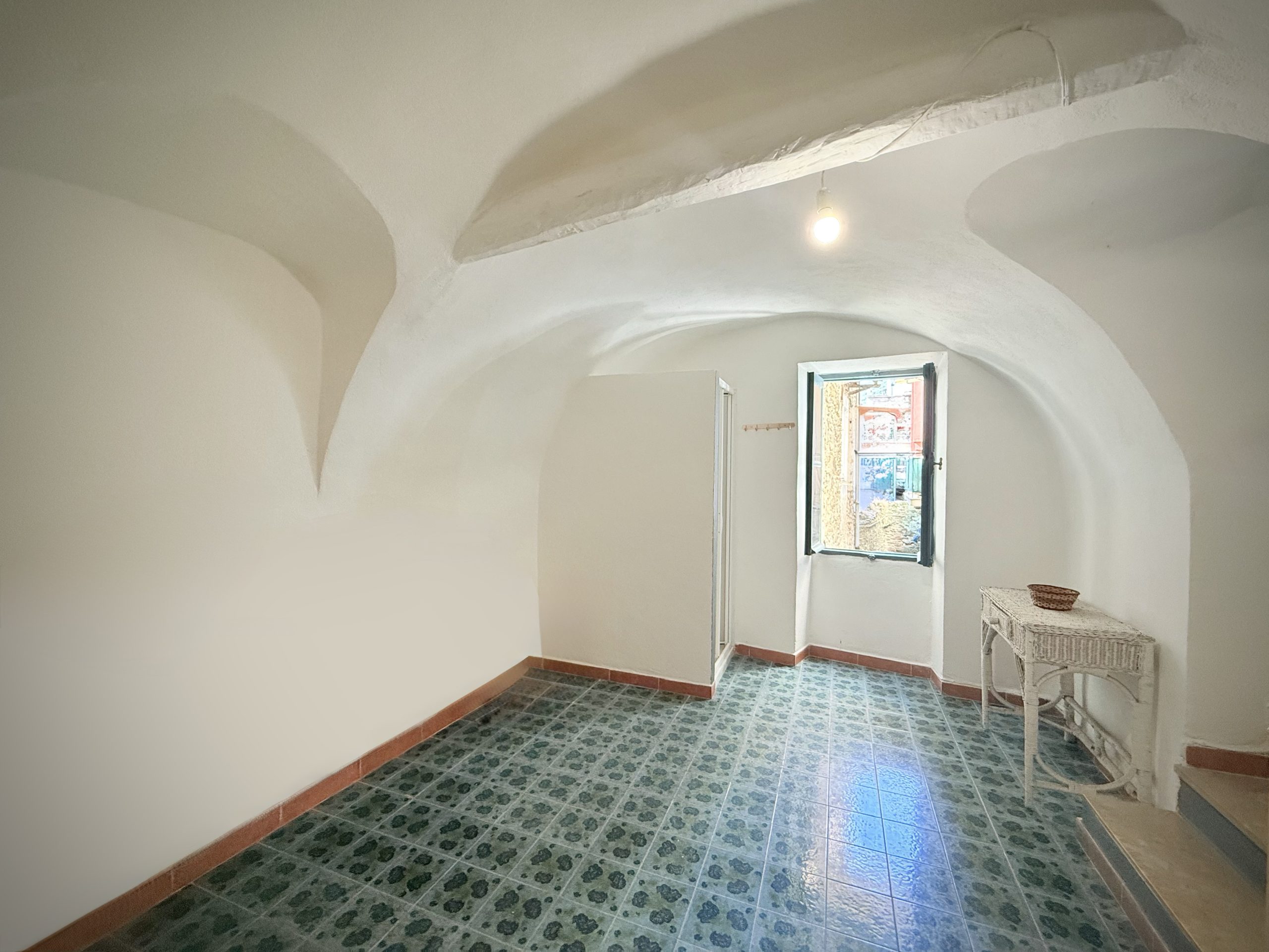 DA1020_03_TERRA-ITALIA-IMMOBILIEN_REAL-ESTATE_DOLCEACQUA_VILLAGE-FLAT_FOR-SALE-scaled