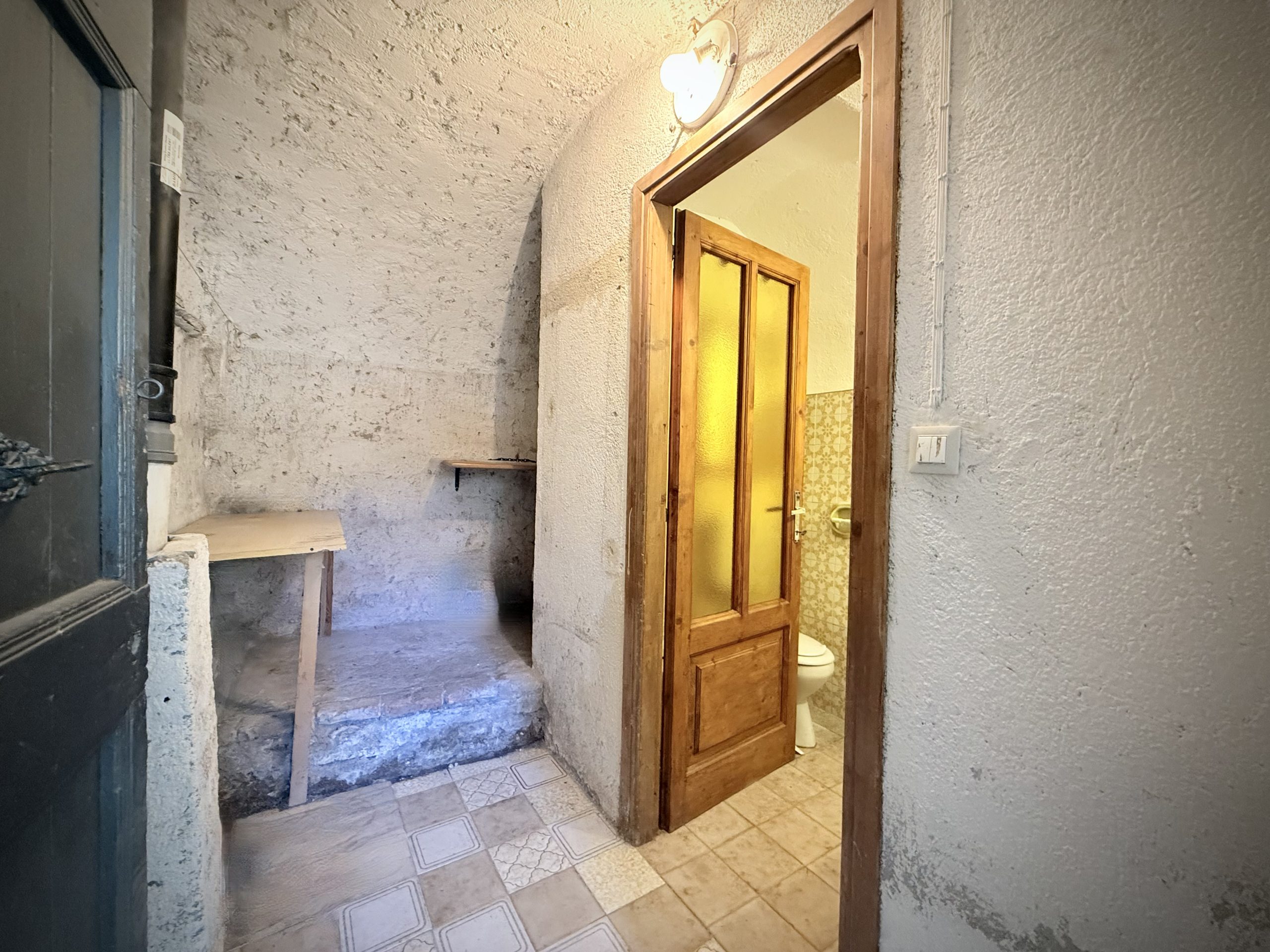 DA1020_09_TERRA-ITALIA-IMMOBILIEN_REAL-ESTATE_DOLCEACQUA_VILLAGE-FLAT_FOR-SALE-scaled