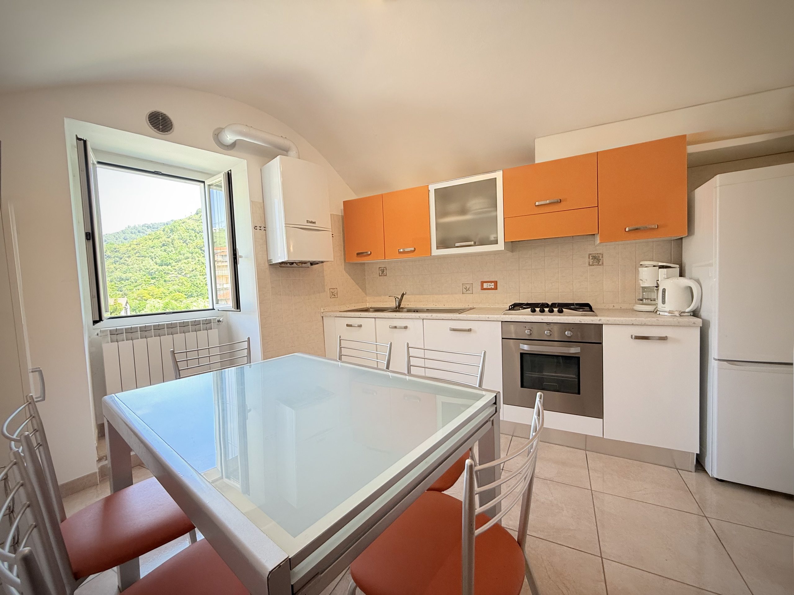 DA_1022_06_TERRA-ITALIA-IMMOBILIEN_REAL-ESTATE_DOLCEACQUA_VILLAGE-FLAT_FOR-SALE-scaled