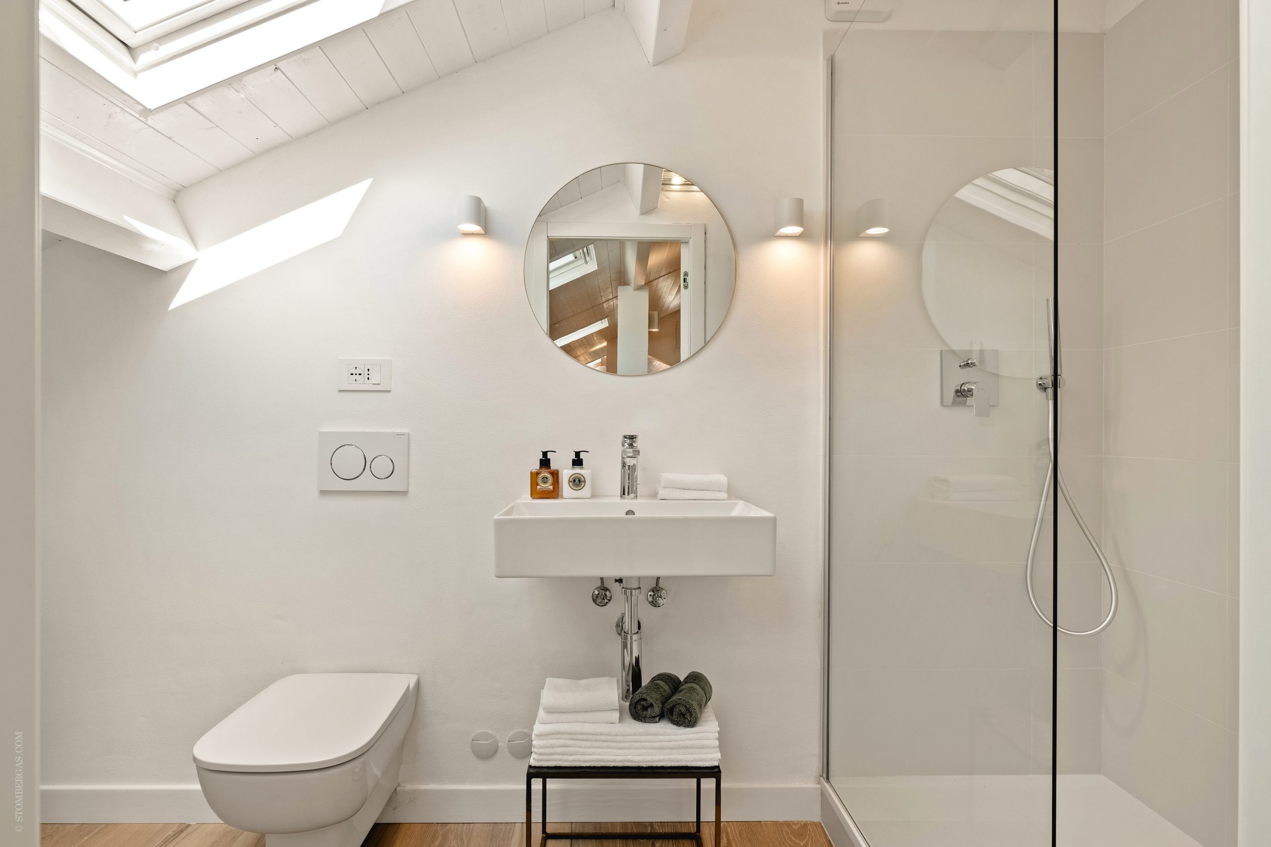 DA_1023_TERRA-ITALIA-IMMOBILIEN_REAL-ESTATE_DOLCEACQUA_VILLA_FOR-SALE_14-scaled