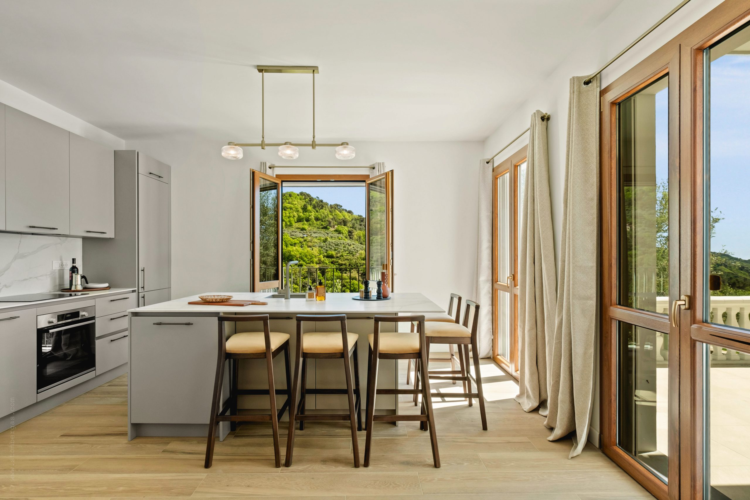 DA_1023_TERRA-ITALIA-IMMOBILIEN_REAL-ESTATE_DOLCEACQUA_VILLA_FOR-SALE_17-scaled