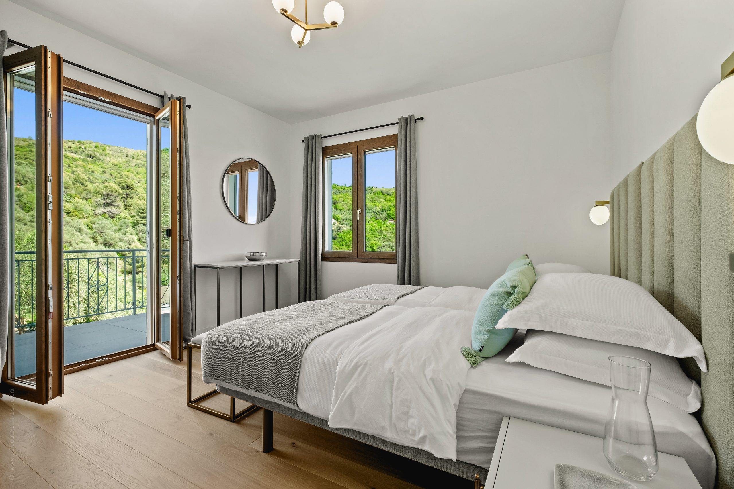 DA_1023_TERRA-ITALIA-IMMOBILIEN_REAL-ESTATE_DOLCEACQUA_VILLA_FOR-SALE_21-scaled