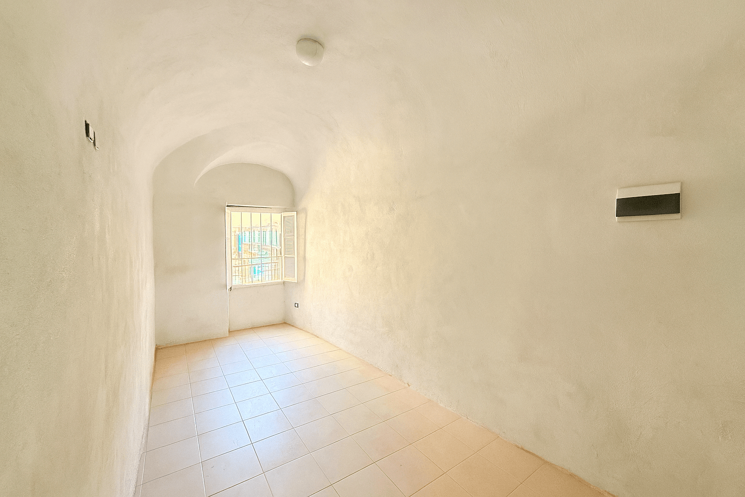 DA_1048_TERRA_ITALIA_IMOBILIEN_LIGURIEN_KELLERRAUM_DOLCEACQUA_03