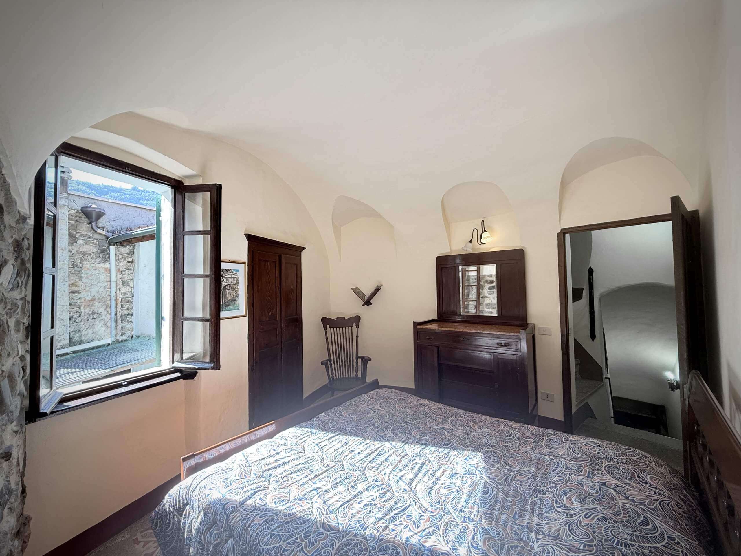 DA_1053_DA_TERRA-ITALIA-IMMOBILIEN_REAL-ESTATE_DOLCEACQUA_VILLAGE-FLAT_FOR-SALE_07-scaled