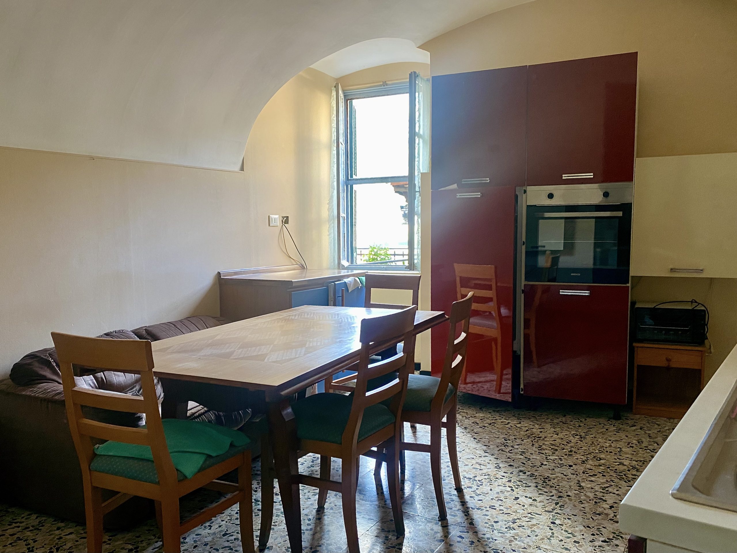 TI_DA_935_02_TERRA-ITALIA-IMMOBILIEN_LIGURIEN_DOLCEACQUA_GRANDE-TERRAZZO_BELLA-VISTA_TOWN-HOUSE-scaled