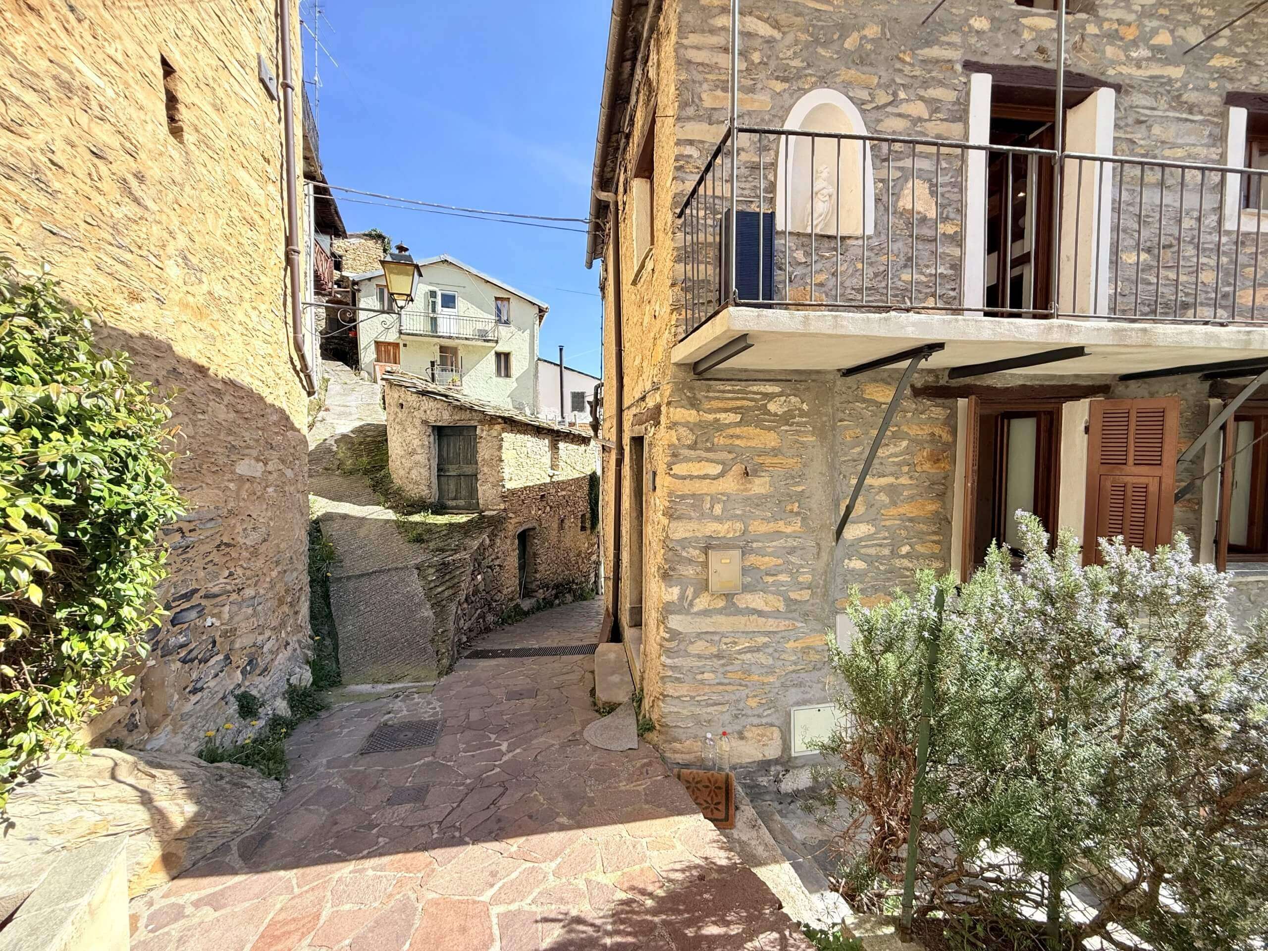 IM_1067_TERRA_ITALIA_IMMOBILIEN_LIGURIEN_REZZO_COUNTRY_HOUSE_17-scaled