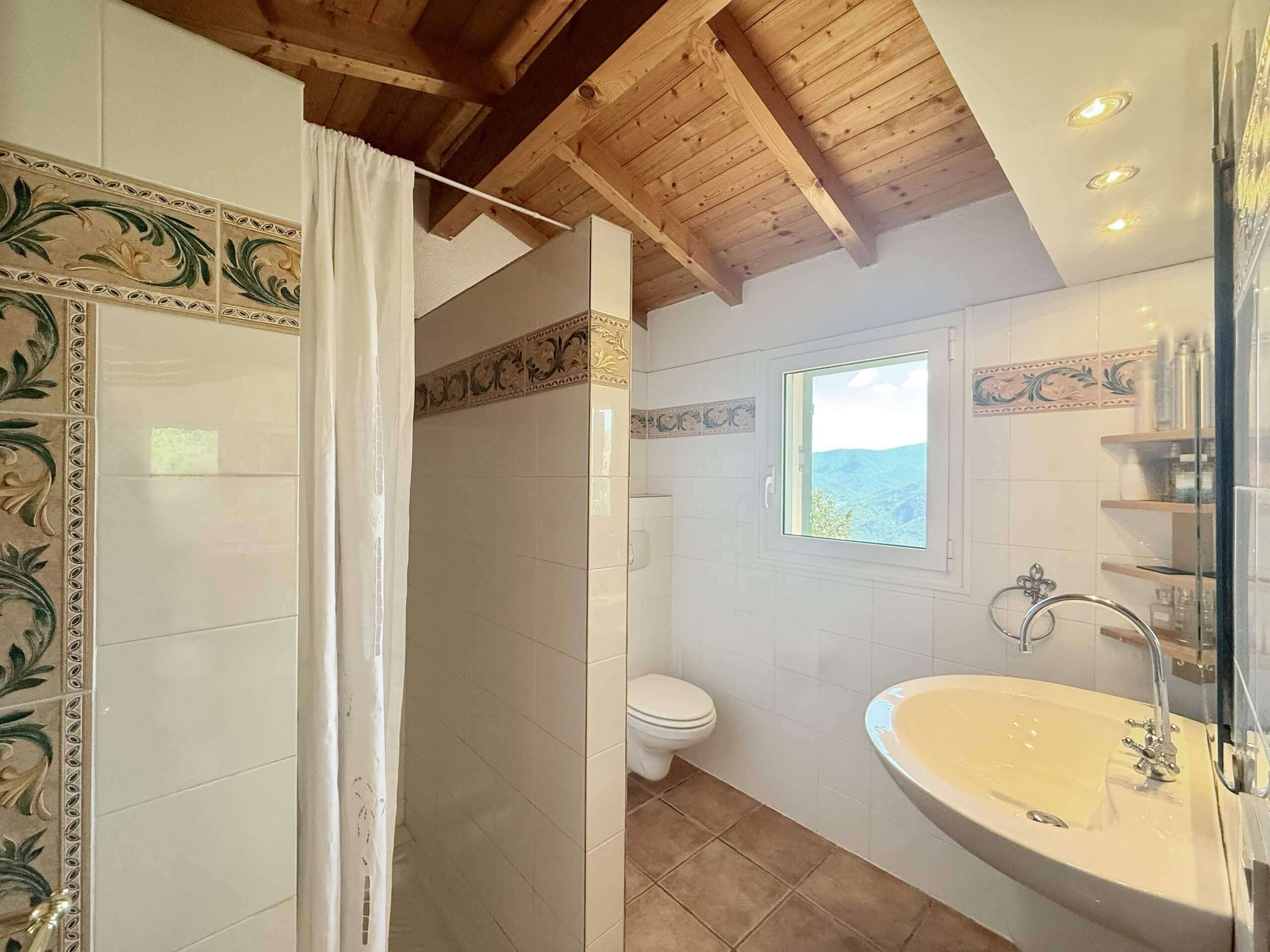 DA_1063_TERRA_ITALIA_IMMOBILIEN_LIGURIEN_DOLCEACQUA_COUNTRY_HOUSE_WITH_-GROUND_LANDHAUS_MIT_GARTEN_SEAVIEW_11-scaled